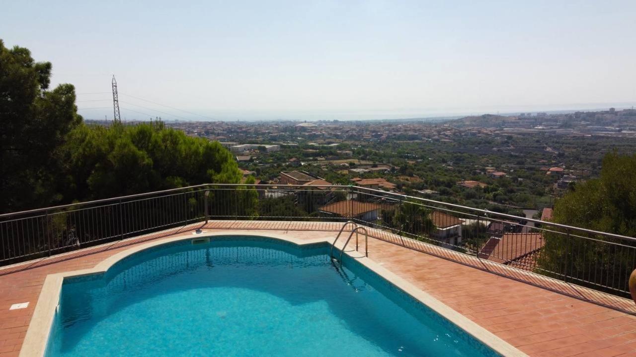 Holiday Flower Villa Panoramica Sul Golfo Di Catania Misterbianco Bagian luar foto