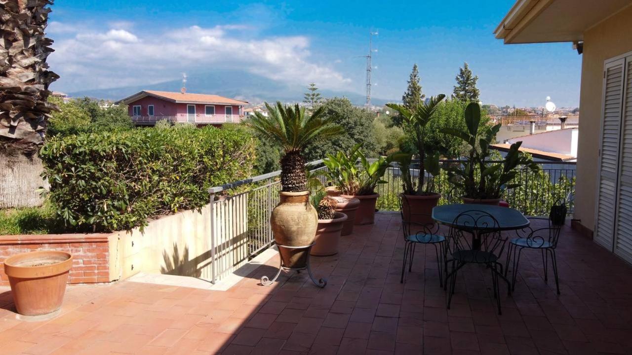 Holiday Flower Villa Panoramica Sul Golfo Di Catania Misterbianco Bagian luar foto