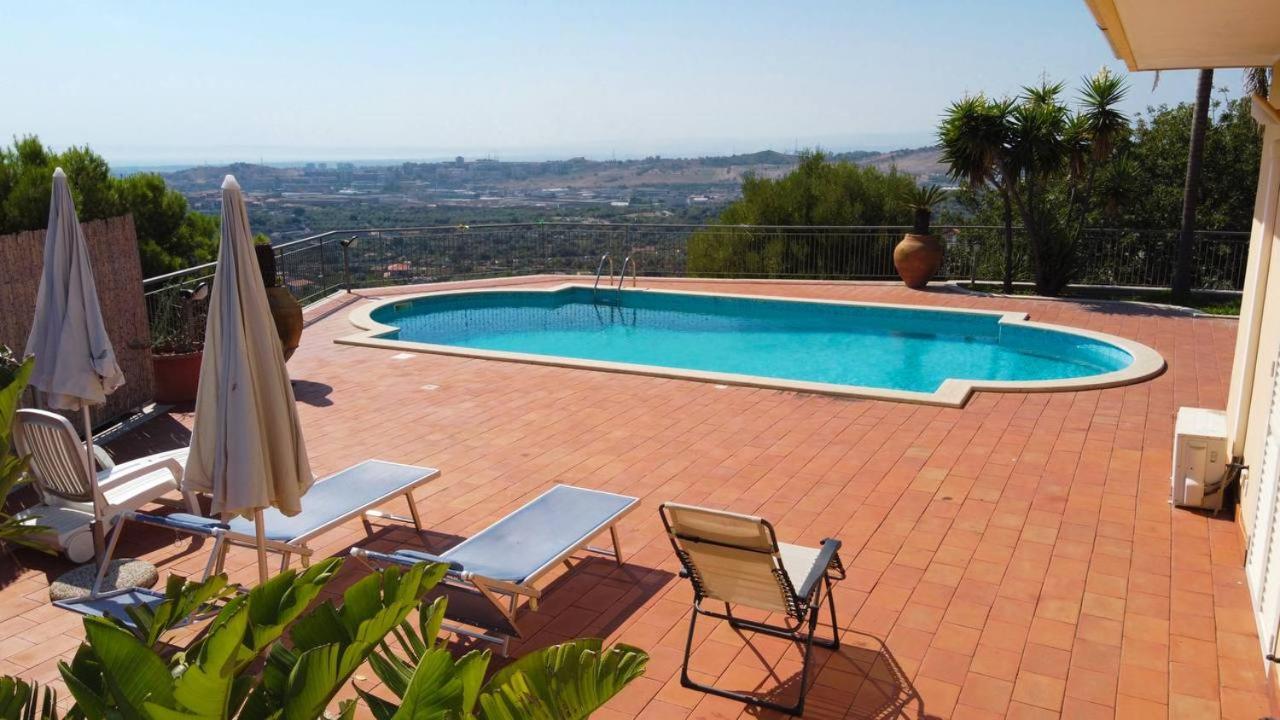 Holiday Flower Villa Panoramica Sul Golfo Di Catania Misterbianco Bagian luar foto