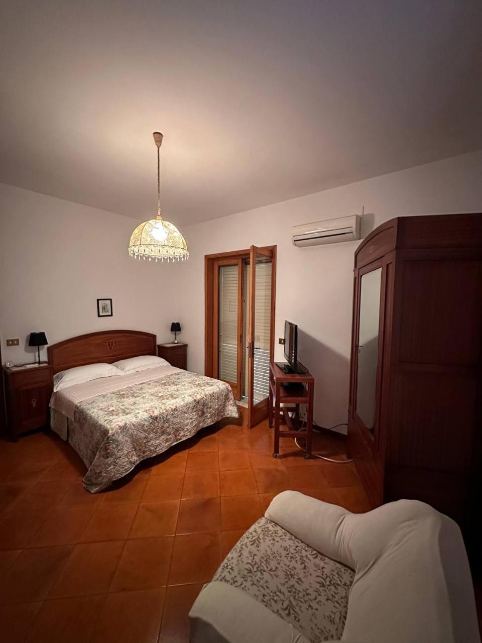 Holiday Flower Villa Panoramica Sul Golfo Di Catania Misterbianco Bagian luar foto