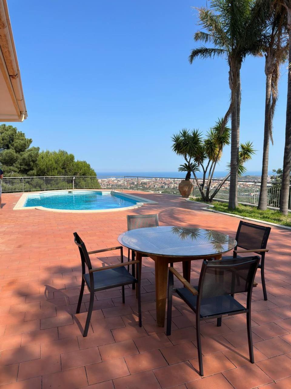 Holiday Flower Villa Panoramica Sul Golfo Di Catania Misterbianco Bagian luar foto